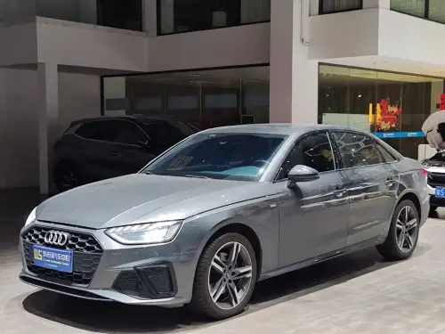 Audi A4, 2022