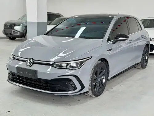 Volkswagen Golf, 2023