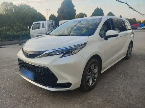 Toyota Sienna, 2025