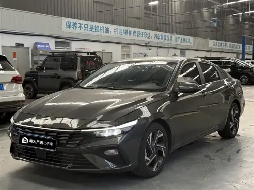 Hyundai Elantra, 2024
