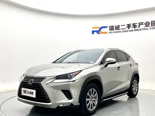 Lexus NX, 2021