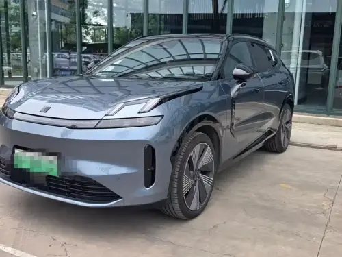 Lynk & Co 08, 2025