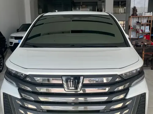 Toyota Vellfire, 2024