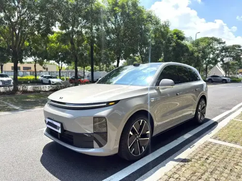Li Auto L6, 2025