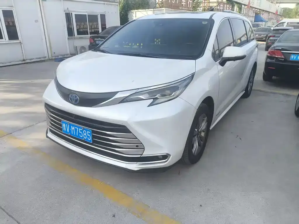 Toyota Sienna, 2023