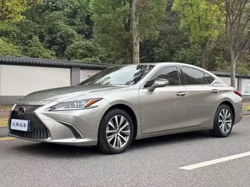 Lexus ES, 2021