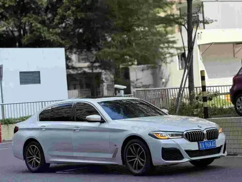 BMW 5-Series, 2022