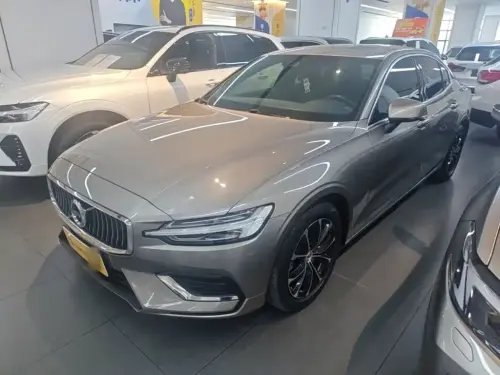 Volvo S60, 2021