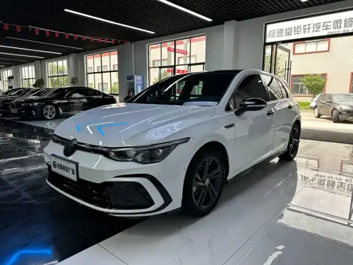 Volkswagen Golf, 2021