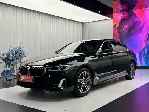 BMW 5-Series, 2022