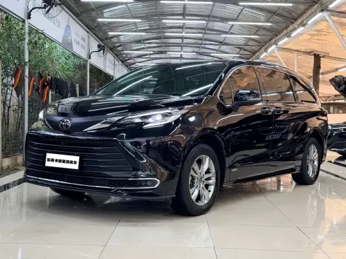 Toyota Sienna, 2024