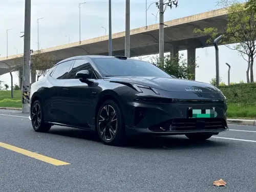 Lynk & Co 07, 2025