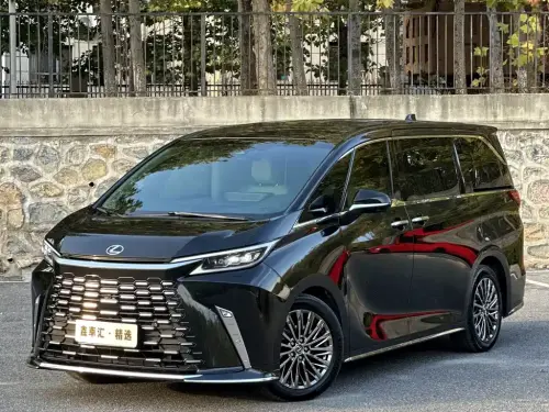 Lexus LM, 2024