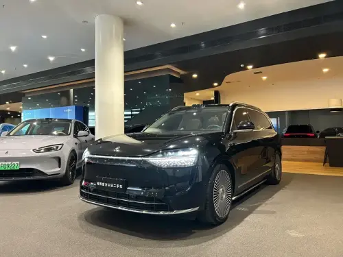AITO M9, 2025