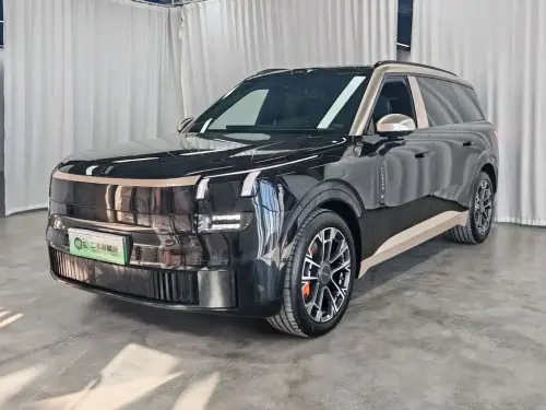 Lynk & Co 900, 2025