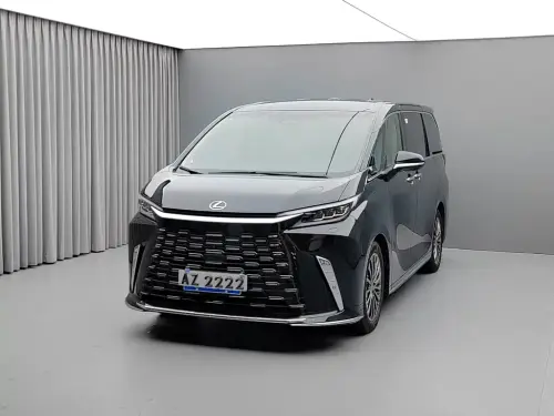Lexus LM, 2026