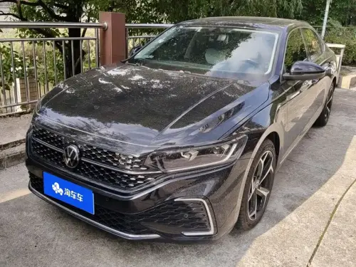Volkswagen Passat, 2023