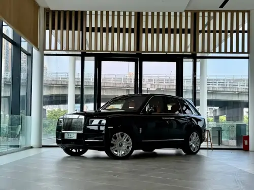 Rolls-Royce Cullinan, 2023