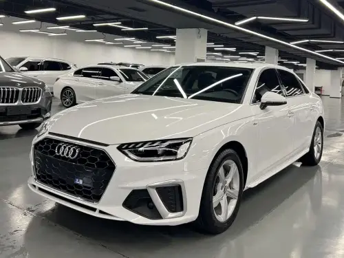 Audi A4, 2021