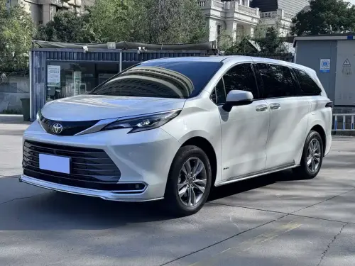 Toyota Sienna, 2024