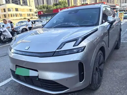 Lynk & Co 08, 2024