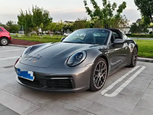 Porsche 911, 2023