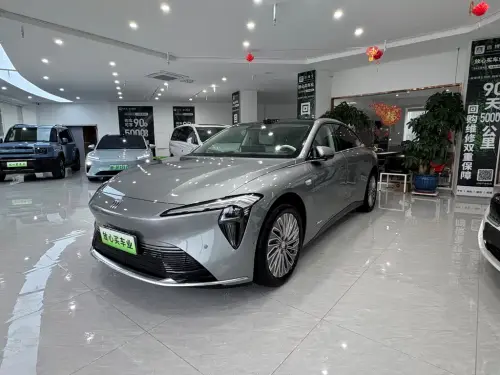 Buick Zhijing L7, 2025