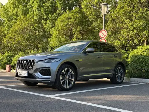 Jaguar F-PACE, 2021