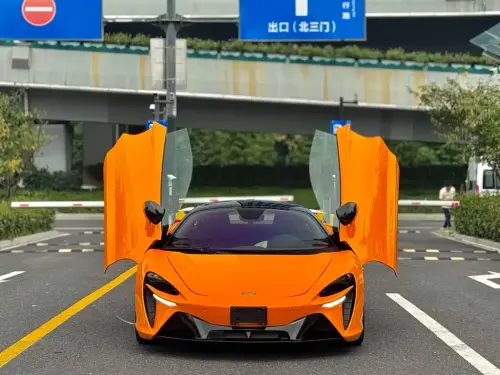 McLaren Artura, 2025