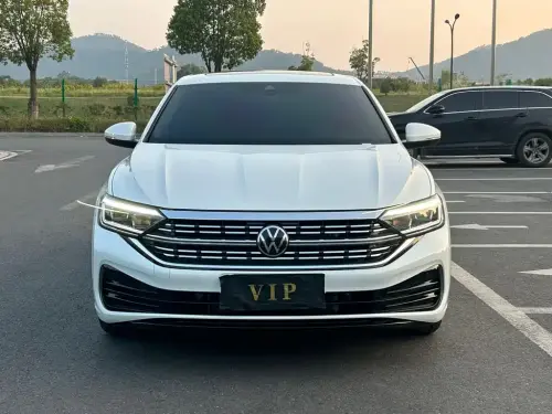 Volkswagen Sagitar, 2025