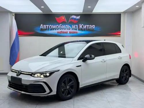 Volkswagen Golf, 2023