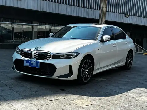 BMW 3-Series, 2023