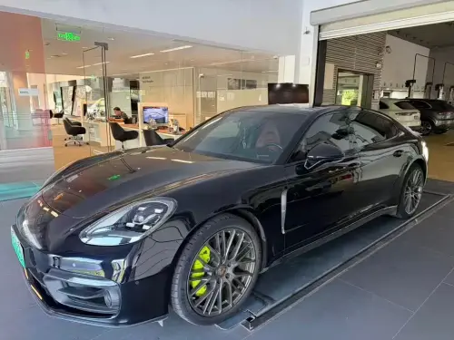 Porsche Panamera, 2023