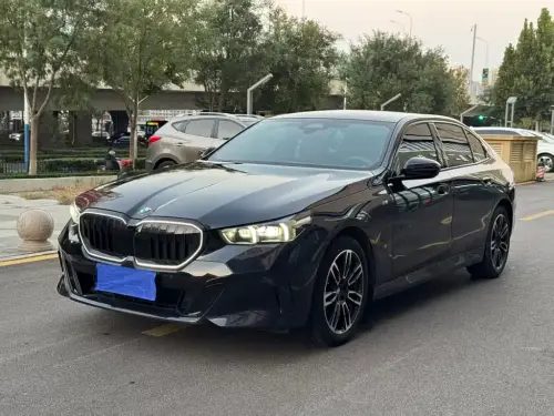BMW 5-Series, 2025