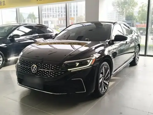 Volkswagen Passat, 2022