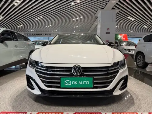 Volkswagen CC, 2023