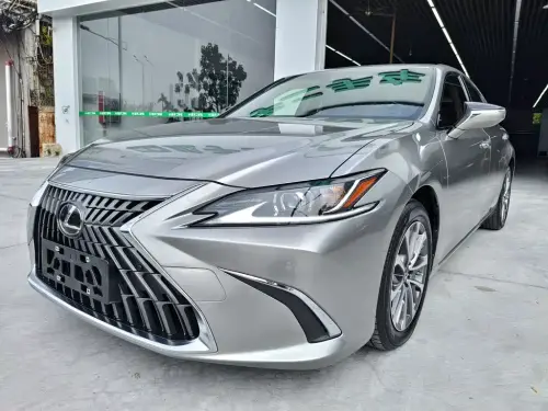 Lexus ES, 2023