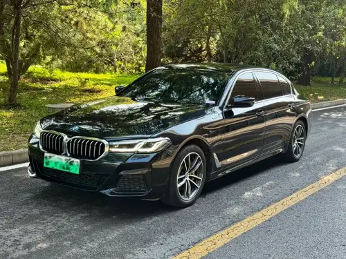 BMW 5-Series, 2023
