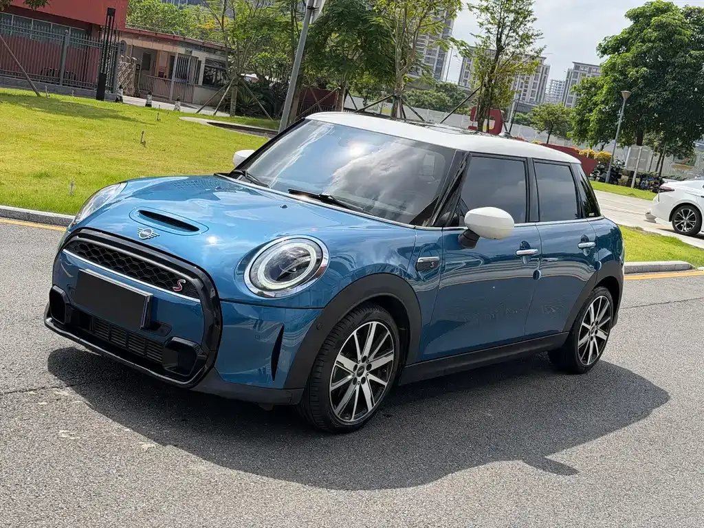 Mini MINI, 2022