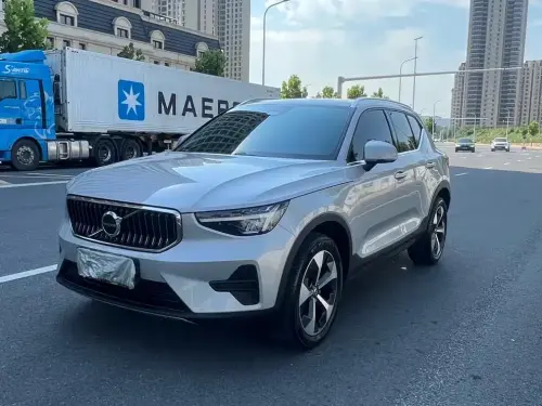 Volvo XC40, 2025