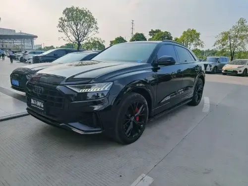 Audi Q8, 2022