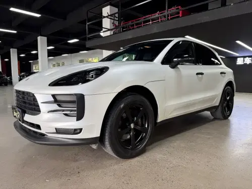 Porsche Macan, 2022