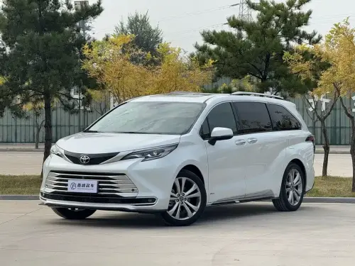 Toyota Sienna, 2024