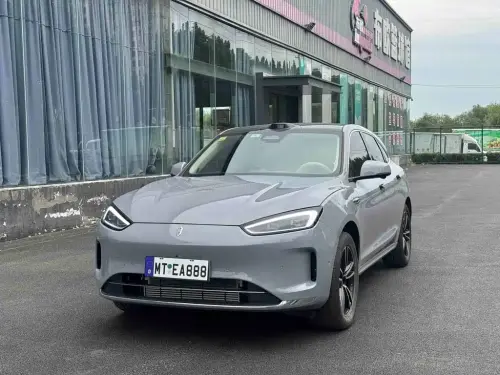 AITO M5, 2025