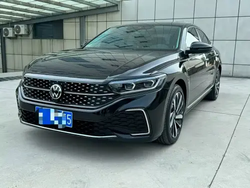 Volkswagen Passat, 2022