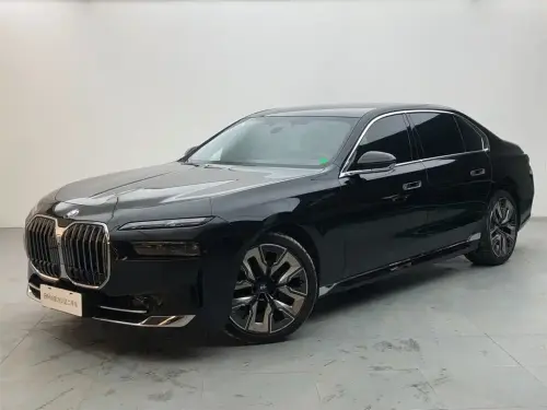 BMW 7-Series, 2025