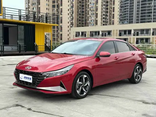 Hyundai Elantra, 2022