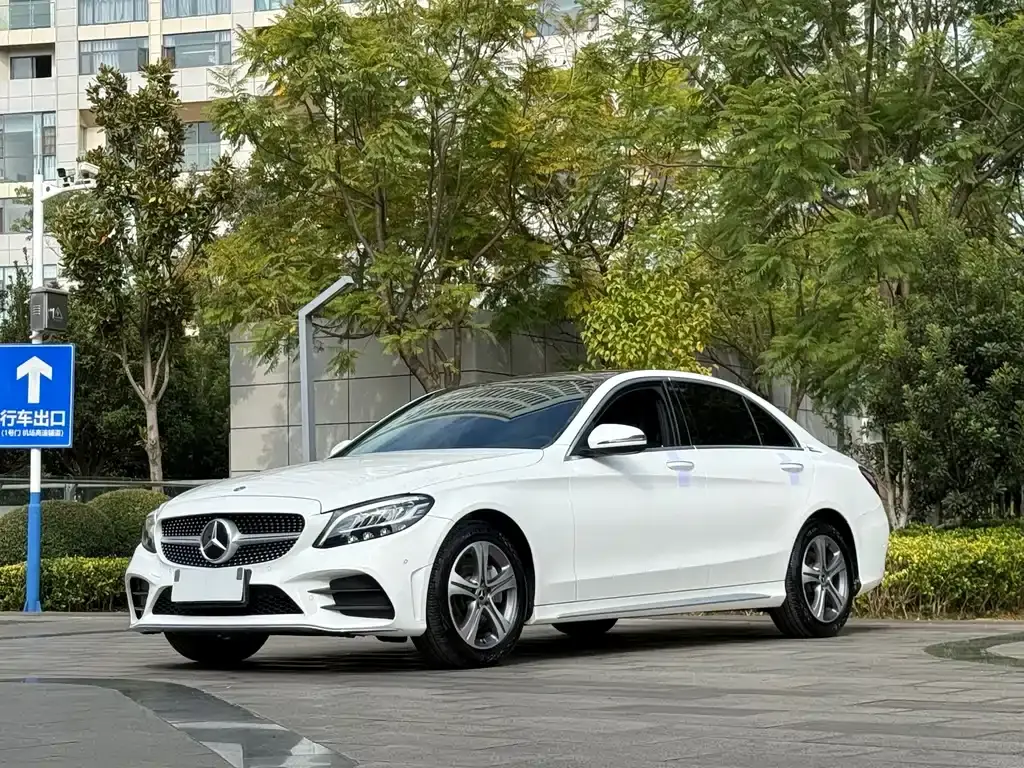 Mercedes-Benz C-Class, 2020