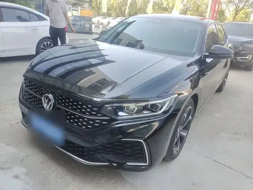 Volkswagen Passat, 2023