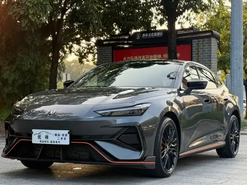 Changan UNI-V, 2025